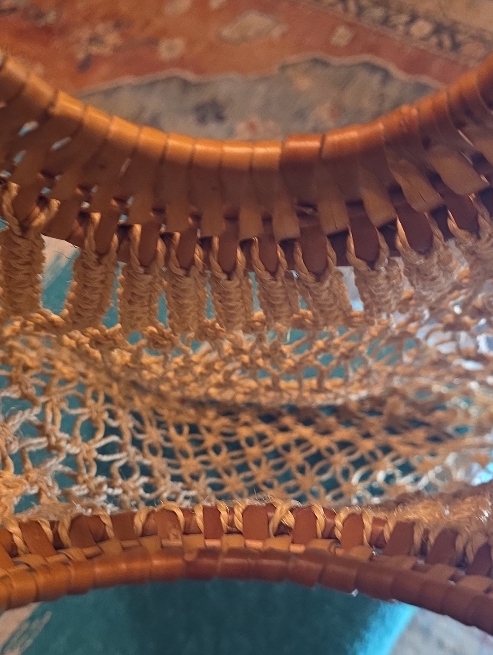 VTG Boho Macrame Straw Net Shoulder Bag Wooden Handle EUC - Picture 12 of 16